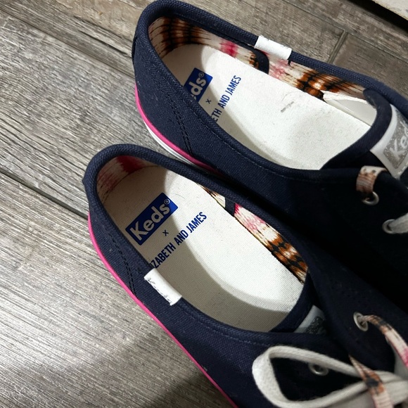 Keds x Elizabeth and James collab Navy Sneakers with Pink Accents - Picture 3 of 10